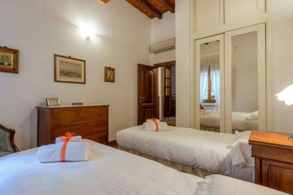 Elegant Ramaglianti Flat -Santo Spirito District Apartment Florence Exterior photo